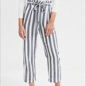 American Eagle Paperbag Pants